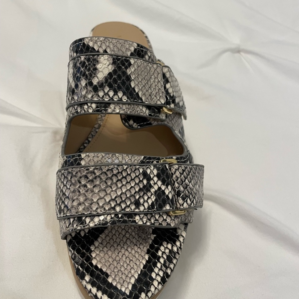 Women’s Veronica Beard platform sandal - Picture 8 of 8